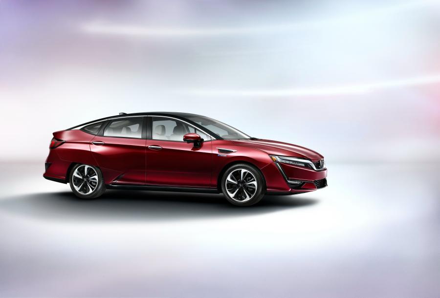  Honda Clarity Fuel Cell 2016 года  (US) (фото 7 из 40)